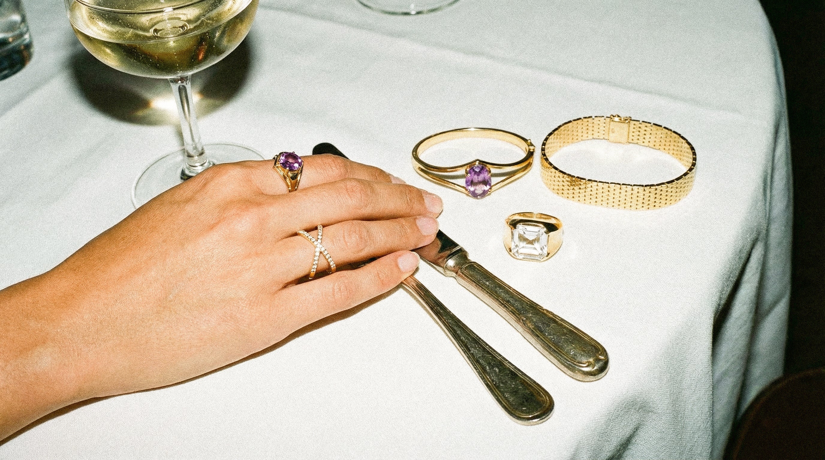 NORDENS STØRSTE UDVALG AF VINTAGE GULDSMYKKER