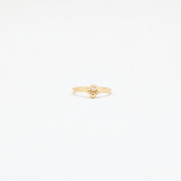 Cluster kuglering i 8K guld med en zirkonia, str 51