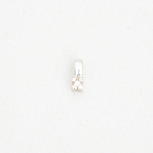 Klassisk solitaire vedhæng i 14K hvidguld med en diamant (0,03 ct), 1,1 cm