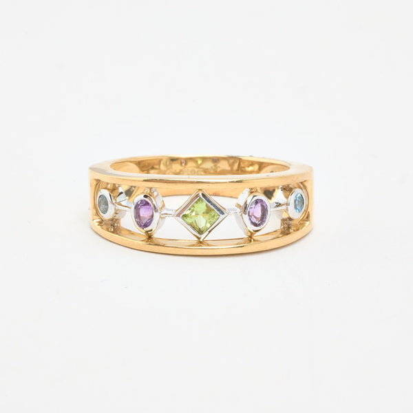 Moderne gypsyring i 14K guld og hvidguld med flerfarvede sten, str 58