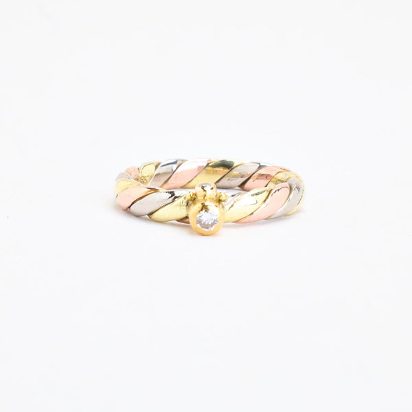 Solitairering i 14K guld, hvidguld og rosaguld med diamanter (0,04 ct), str 55