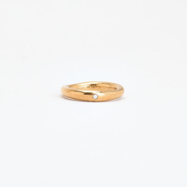 Ole Lynggaard Love ring i 14K guld med en diamant (0,01 ct), str 52