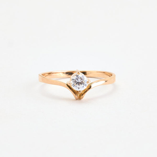 Geometrisk solitairering i 14K guld med en zirkonia, str 54