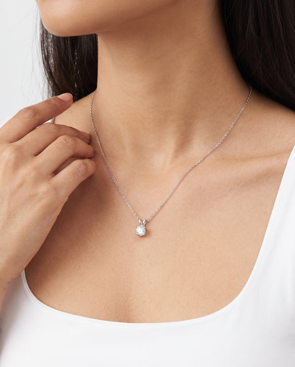 Illusion Solitaire halskæde i 14K hvidguld med en diamant (0,16 ct), 45,5 cm