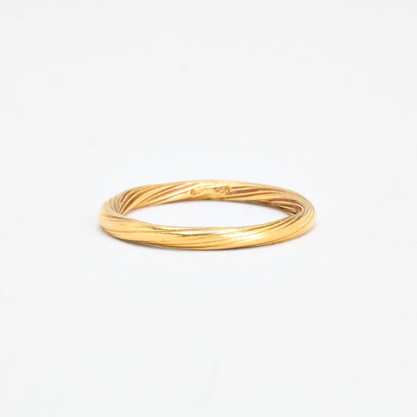 Snoede Ring i 18K guld, str. 55