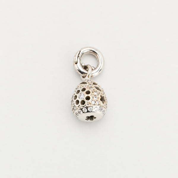 Ole Lynggaard Sweet Drops Lace Charm i hvidguld med diamanter (0,58 ct), 2,2 cm