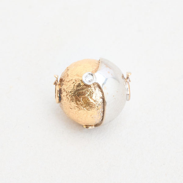 Per Borup Perlelås i 14K guld og hvidguld med diamanter (0,03 ct), 1,2 cm