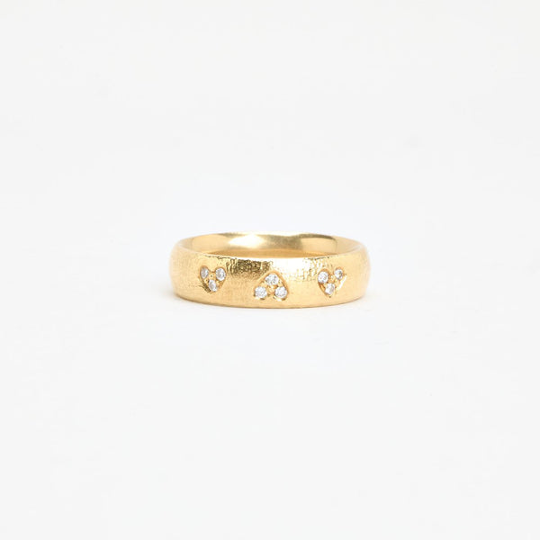 Hamret Vielsesring i 14K guld, str. 53