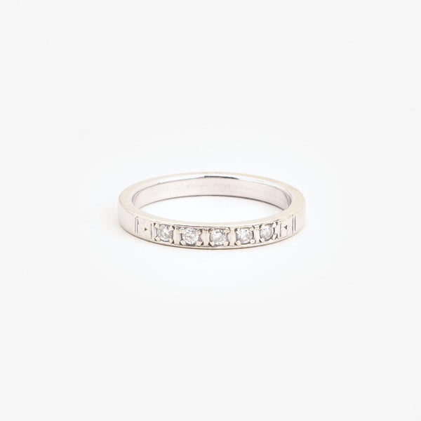 Alliancering i 14K hvidguld med diamanter (0,05 ct), str 54