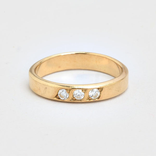 Alliancering i 14K guld med diamanter (0,09 ct), str 56