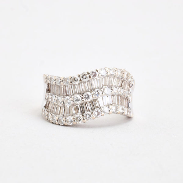 Pavé Wave Statement ring i 18K hvidguld med diamanter (1,90 ct), str 56