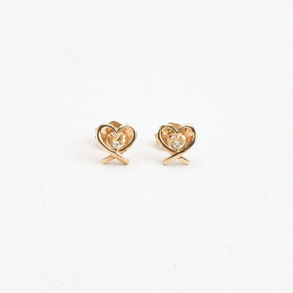 Hjerte øreringe i 8K guld med to diamanter (0.008 ct), 1 cm