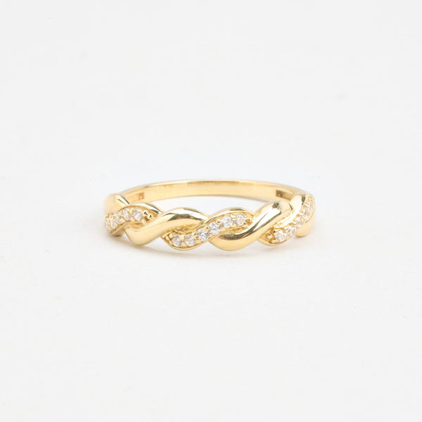 Snoet ring i 8K guld med zirkoner, str 52