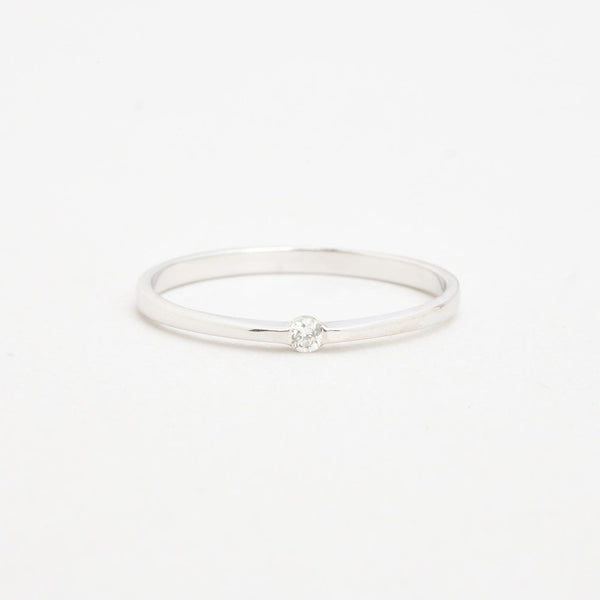 Solitairering i 14K hvidguld med en diamant (0,03 ct), str 53