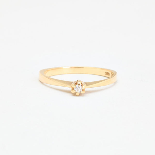 Klassisk Solitairering i 14K guld med en diamant (0,01 ct), Str. 53