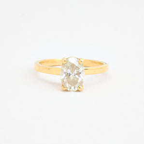 Oval solitairering i 14K guld med en labgrown diamant (1,22 ct), str 51
