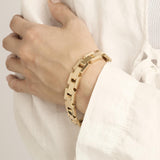 Modellen er 15-16 cm i størrelse