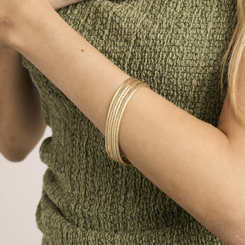 Modellen er 15-16 cm i størrelse