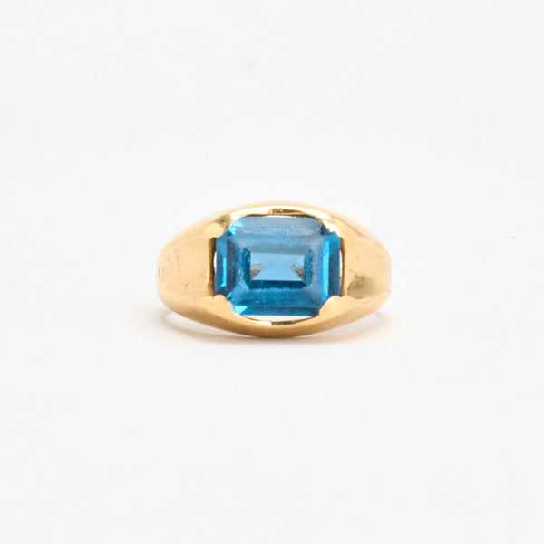 Gypsyring i 14K guld med blå sten, str 52