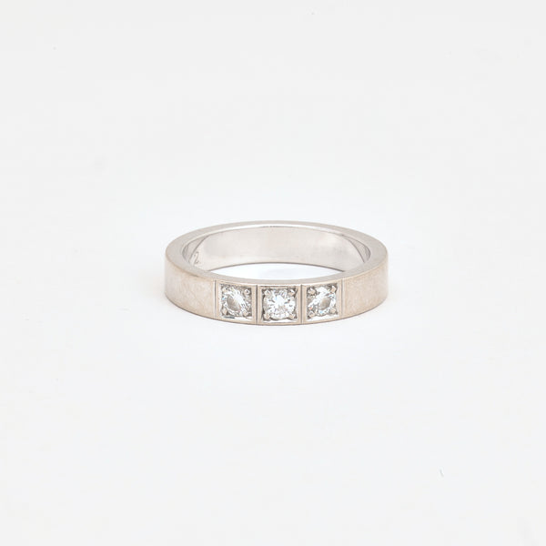 Alliancering i 14K hvidguld med diamanter (0,27 ct), Str. 56
