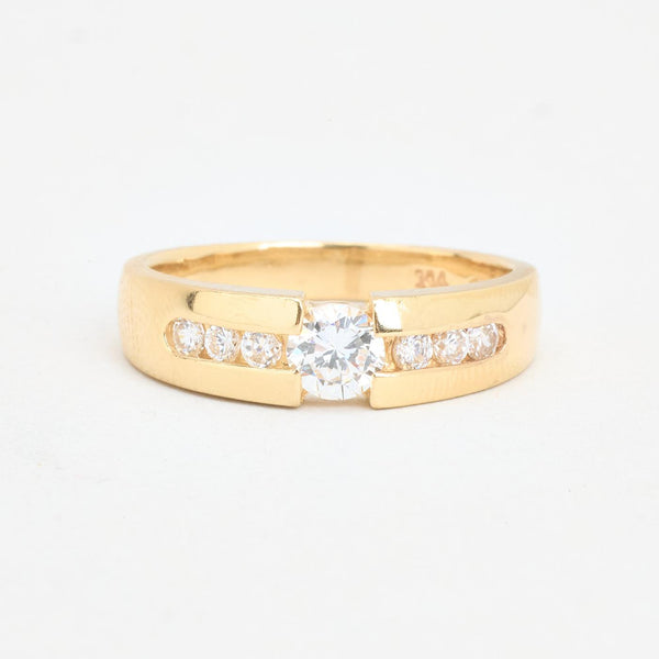 Moderne gypsyring i 14K guld med zirkoner, str 53