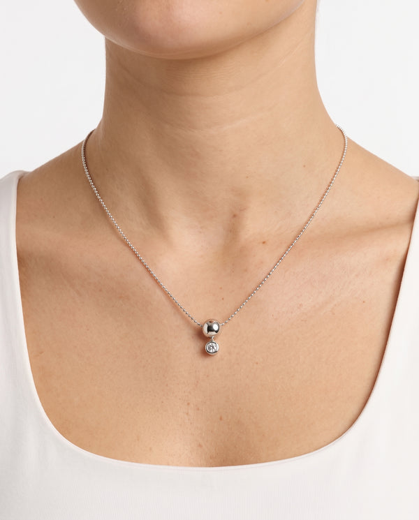 Teardrop Kugle halskæde i 18K hvidguld med en diamant (0,09 ct), 42,5 cm