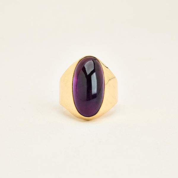 Signetring i 14K guld med en ametyst, str. 55