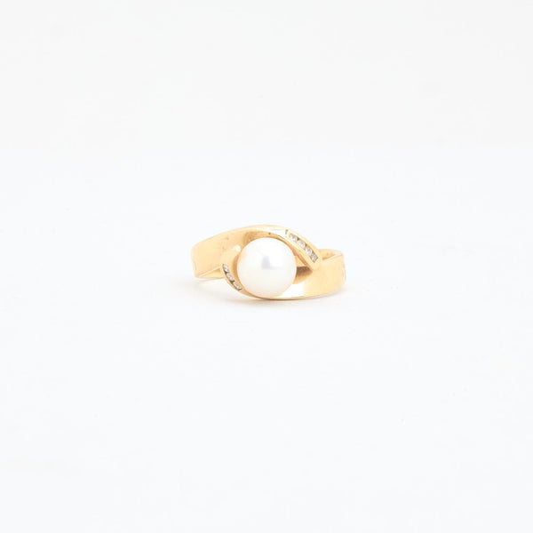 Crossover Perlering i 14K guld med diamanter (0,06 ct), str 53