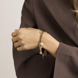 1Modellen er 15-16 cm i størrelse