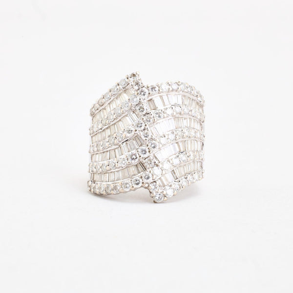 Pavé Wave statement ring i 18K hvidguld med diamanter (2,01 ct), str 56