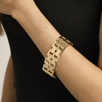 Modellen er 15-16 cm i størrelse