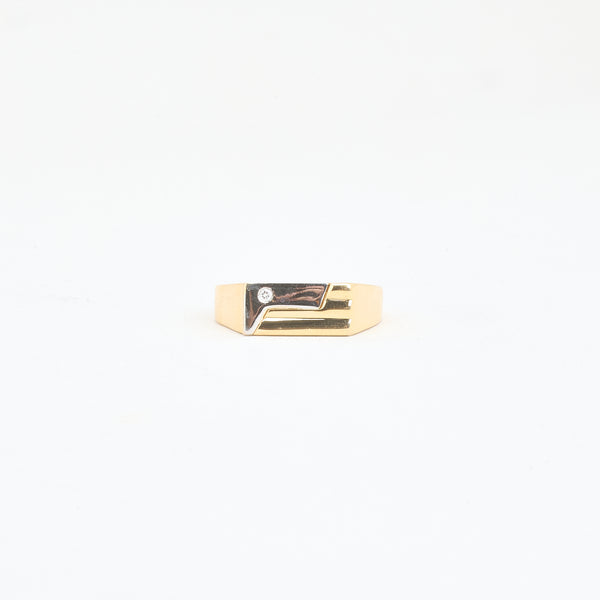 Moderne mønstret signetring i 14K guld og hvidguld med en diamant (0,03 ct), str 71