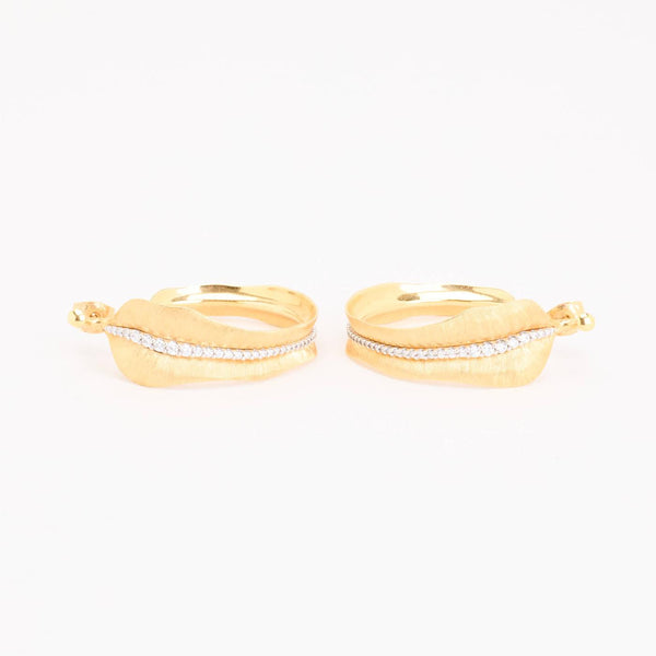 Ole Lynggaard Leaves creoler i 18K guld med diamanter, 3.4 cm, 14.28 g