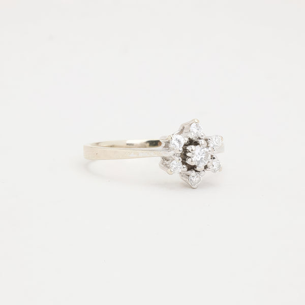 Rosetring i 14K hvidguld med diamanter (0.29 ct), Str. 53