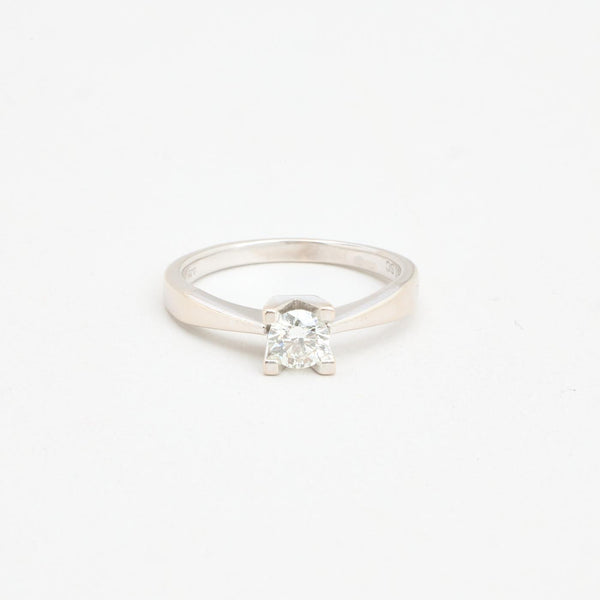 Kleopatra solitairering i 14K hvidguld med en diamant (0,35 ct), str 53