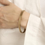 Modellen er 15-16 cm i størrelse