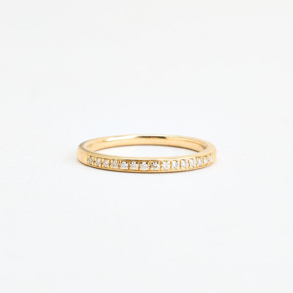 Alliancering i 14K guld med diamanter (0,10 ct), str 54