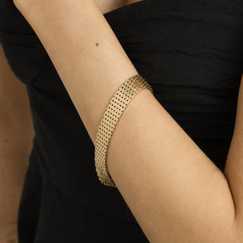 Modellen er 15-16 cm i størrelse