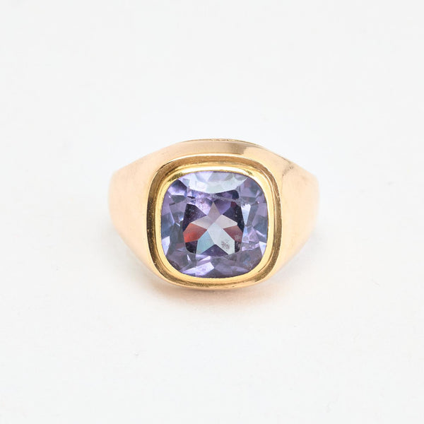 Signetring i 14K guld med lilla sten, str. 54