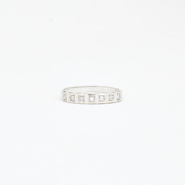 Alliancering i 14K hvidguld med diamanter (0,11 ct), Str. 56