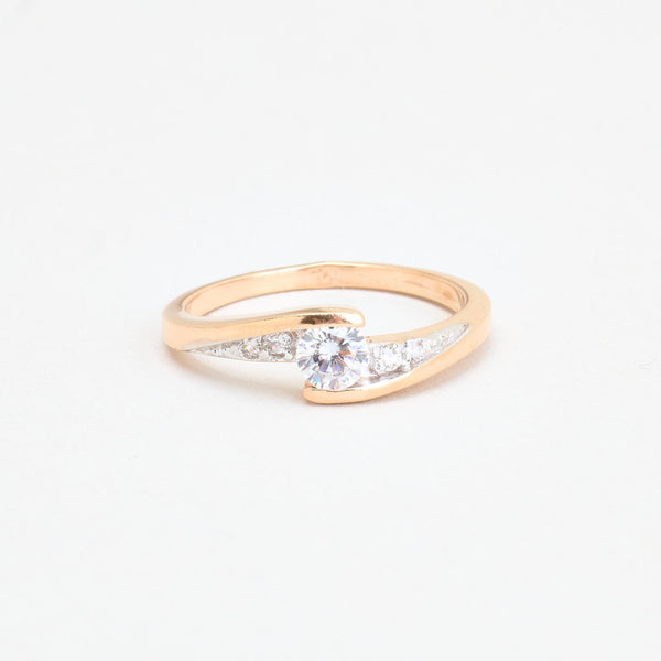 Moderne crossover alliance solitaire ring i 14K rosaguld med zirkoner, str 51