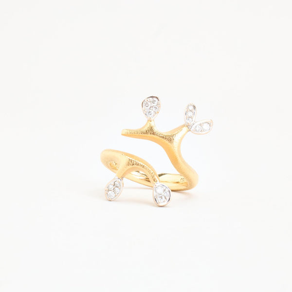 Ole Lynggaard Kvist ring i 18K guld og hvidguld med diamanter (0,26 ct), Str. 57